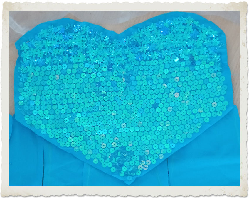 Blumen Pailletten mit Nähmaschine aufnähen Blumen Pailletten mit Nähmaschine aufnähen